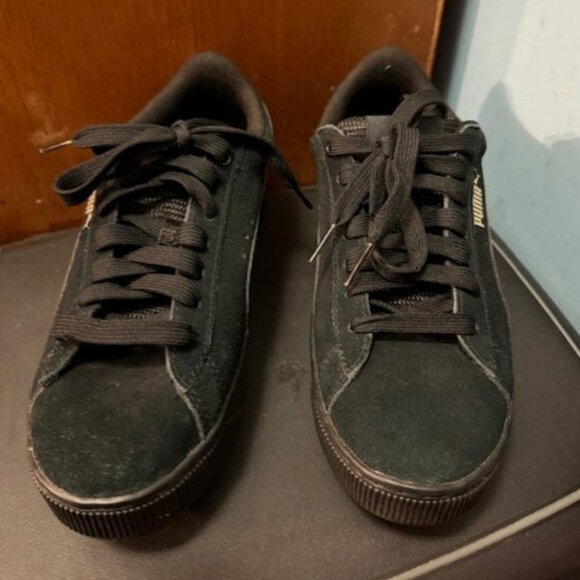 PUMA – Retro Black Vikki Platform Sneaker - Picture 5 of 16